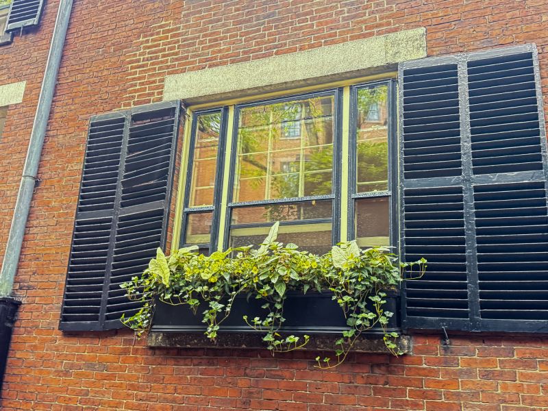 Fall Brick Planter Construction